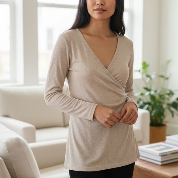 Michael Stars Tops - EUC Michael Stars One Size Light Brown Tan Sparkly Long Sleeved Tshirt!